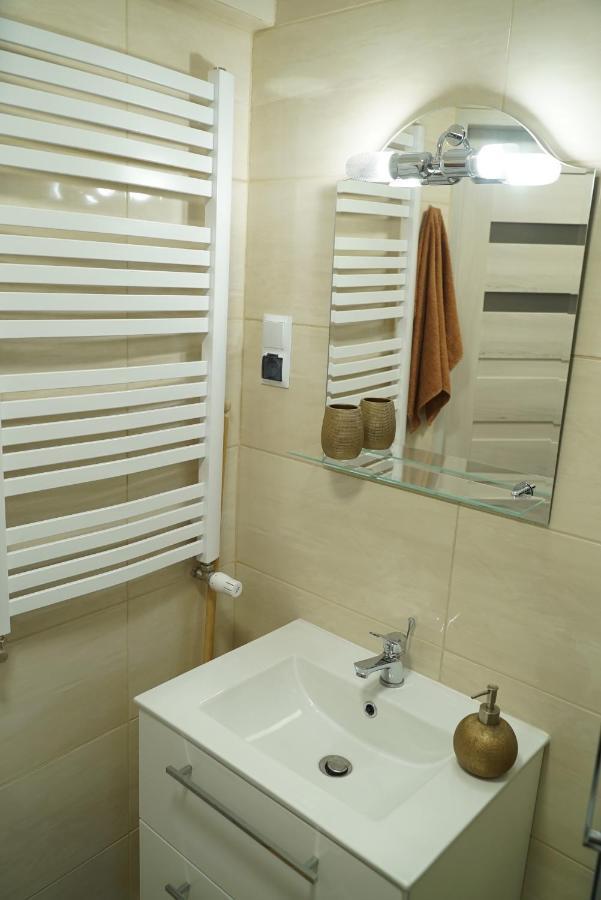 Apartament Naleczow Dom Pod Orzechami Екстериор снимка