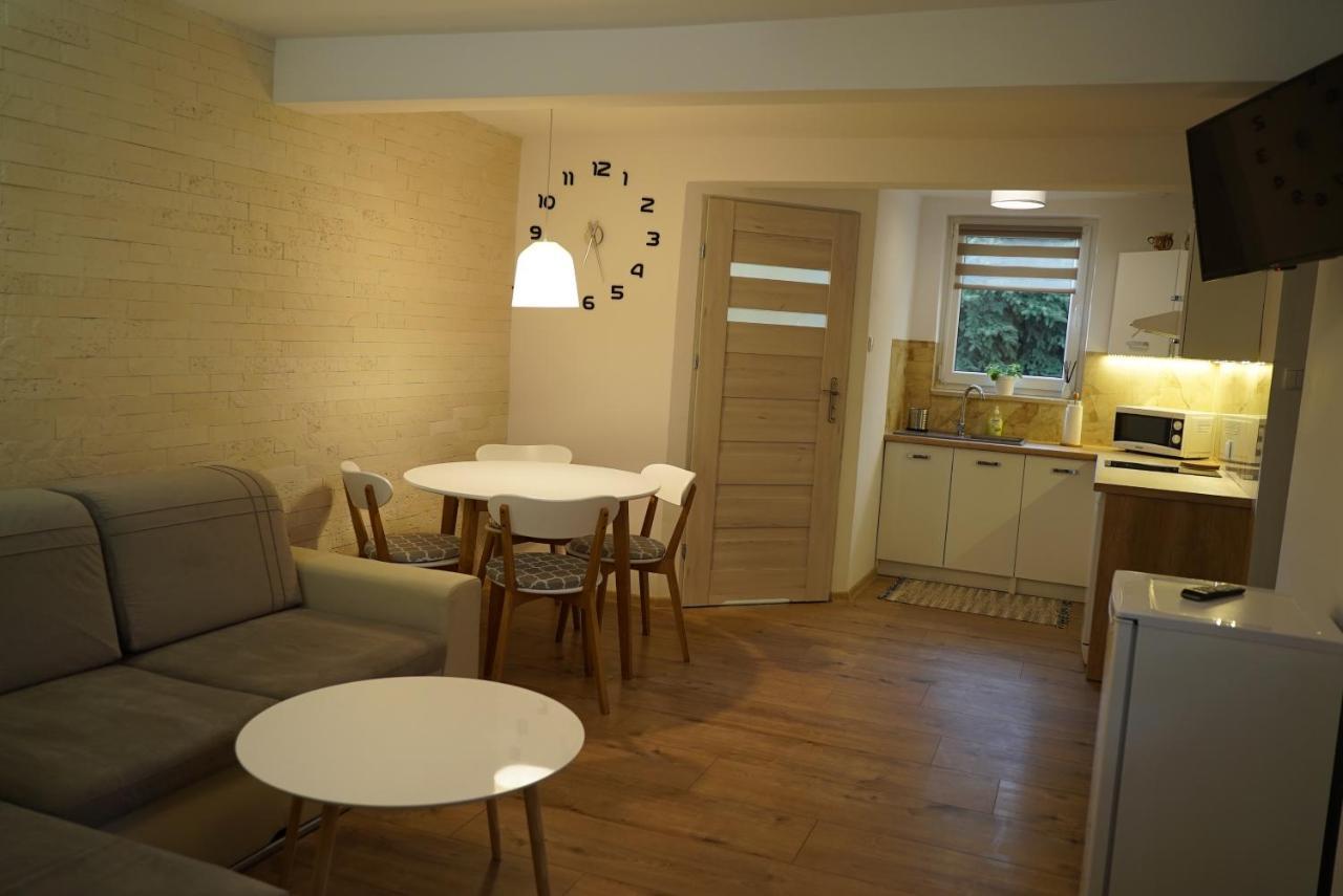 Apartament Naleczow Dom Pod Orzechami Екстериор снимка
